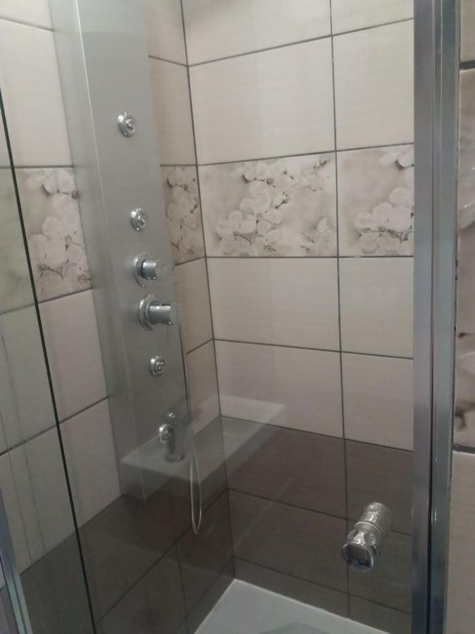 Neptun Apartman Domsod ภายนอก รูปภาพ